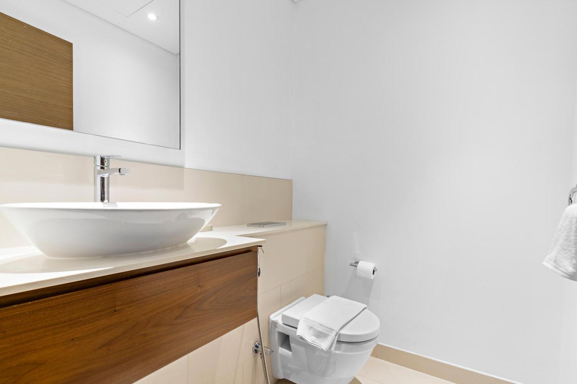 2br Maid Walk B13 Heart Of *